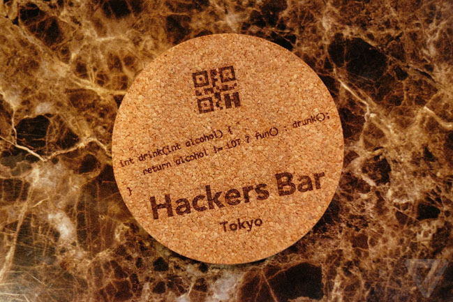 В столице Японии открылся хакерский бар