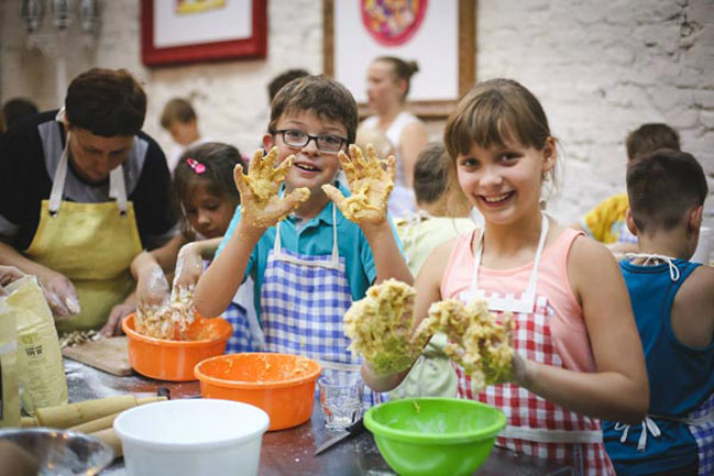 Даша Малахова представила свой новый проект - Детские кулинарные выходные