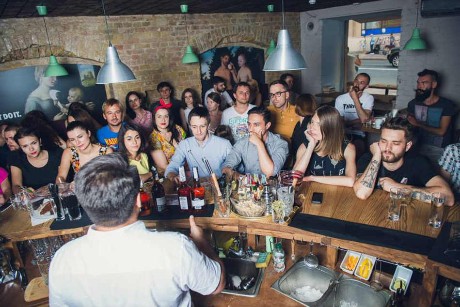 Новое место (Киев): PR Bar - бар для пиарщиков и не только