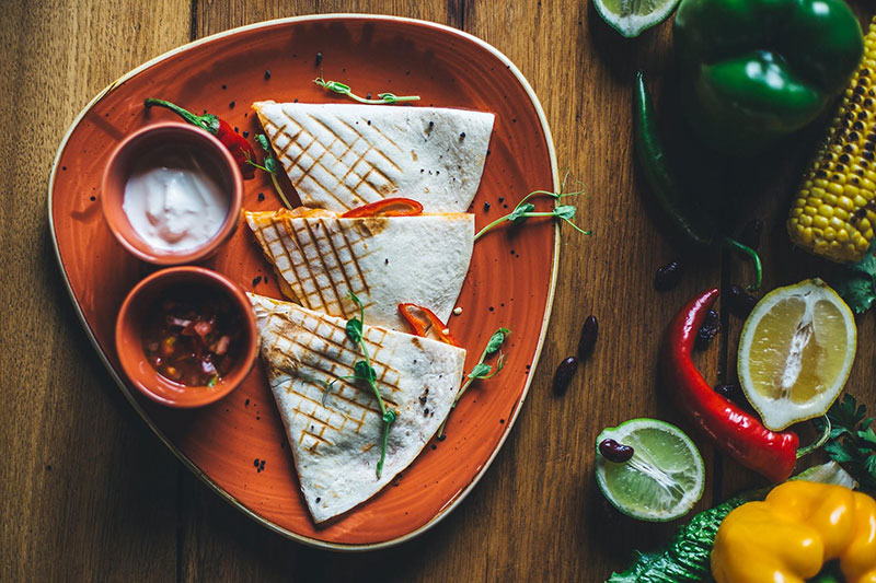 Под знаменем Мексики: ресторан Rojo Ojo на Оболони и новый фастфуд Rojo Mexican Food