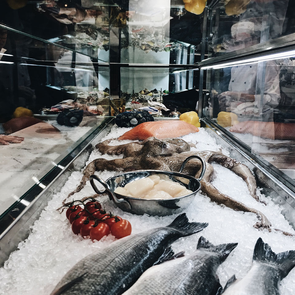 Рыбное место (Киев): новый ресторан The Seafood bar на Печерске