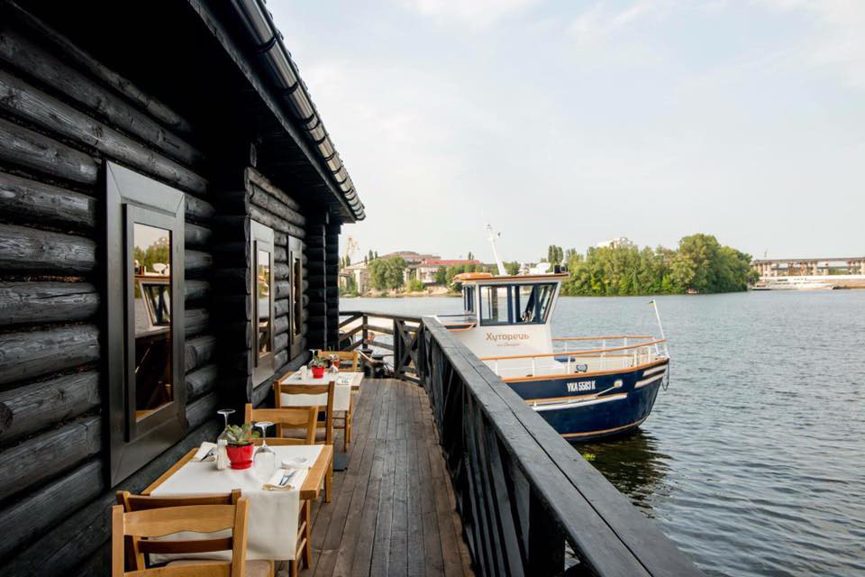 Тишь да гладь: 10 ресторанов Киева и области, которые находятся у воды