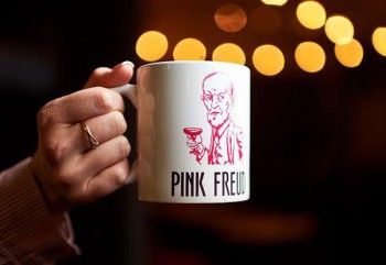 Старина Фрейд и его терапия в баре Pink Freud на Подоле