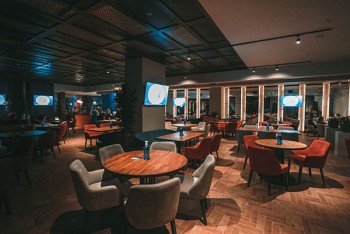 Нове місце (Київ): CNTR Restaurant&Entertainment в БЦ 101 Tower